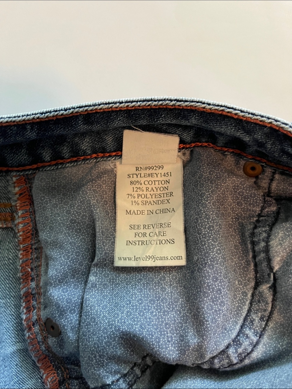 Level 99 Mid Rise Shorts Size 29 - Picture 10 of 16